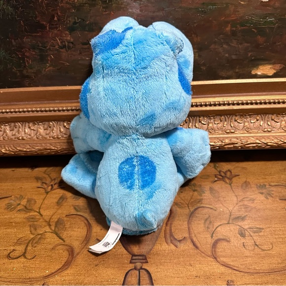 Blue's Clues & You! Peek-A-Blue Interactive 10" Plush Barks Plays Peek A Boo - Picture 7 of 7